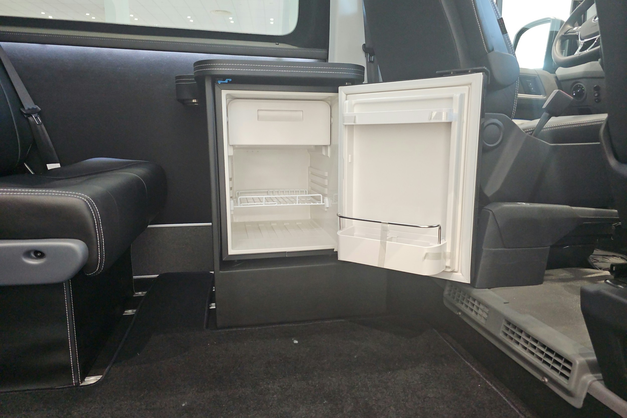 harmaa Volkswagen Crafter 2025 kuva 12.