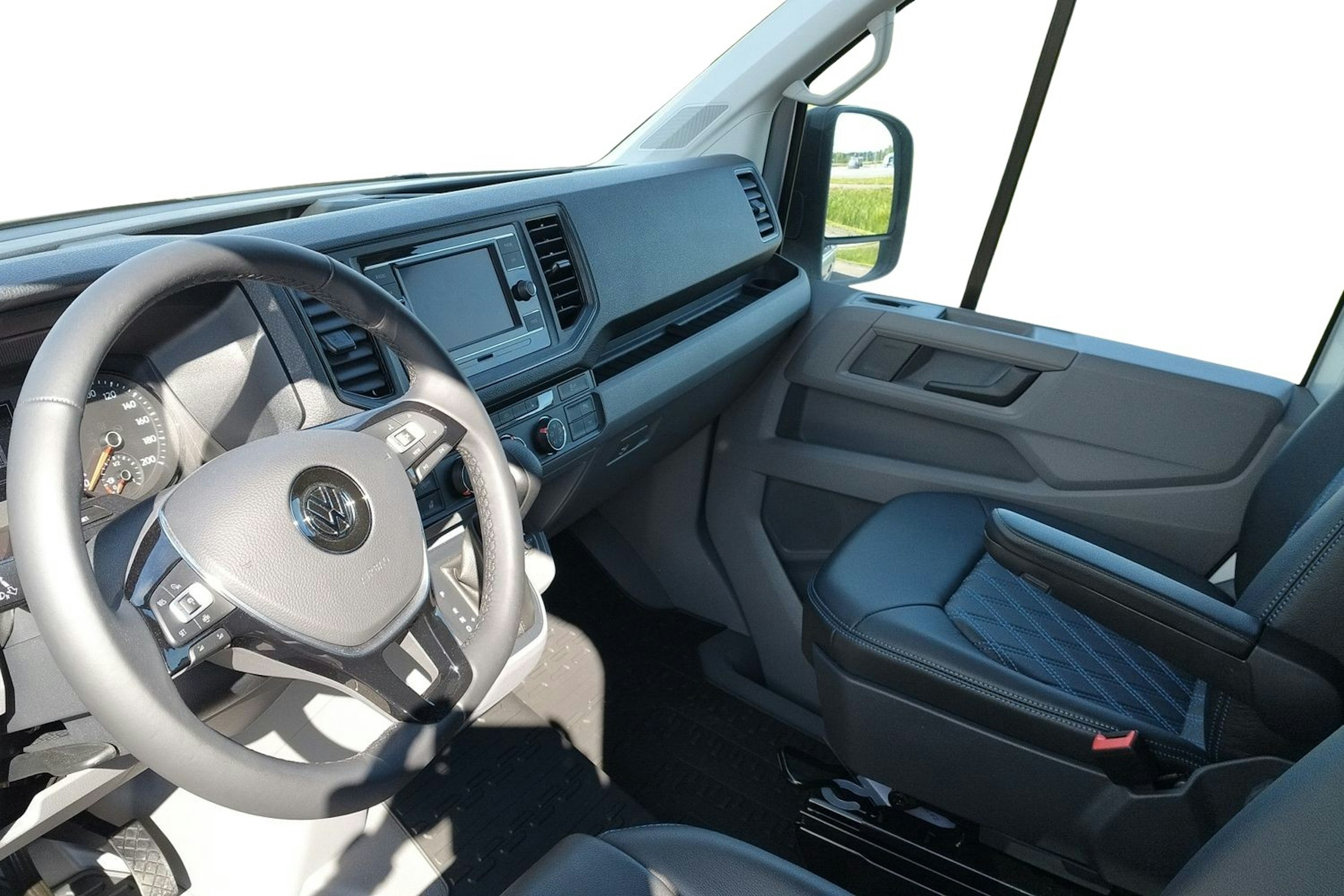 hopea Volkswagen Crafter 2025 kuva 8.