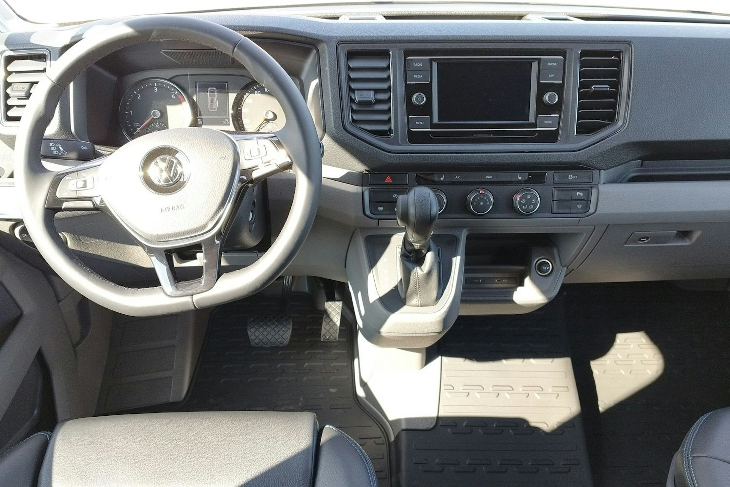 hopea Volkswagen Crafter 2025 kuva 9.