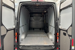 harmaa Volkswagen Crafter 2025 kuva 12.
