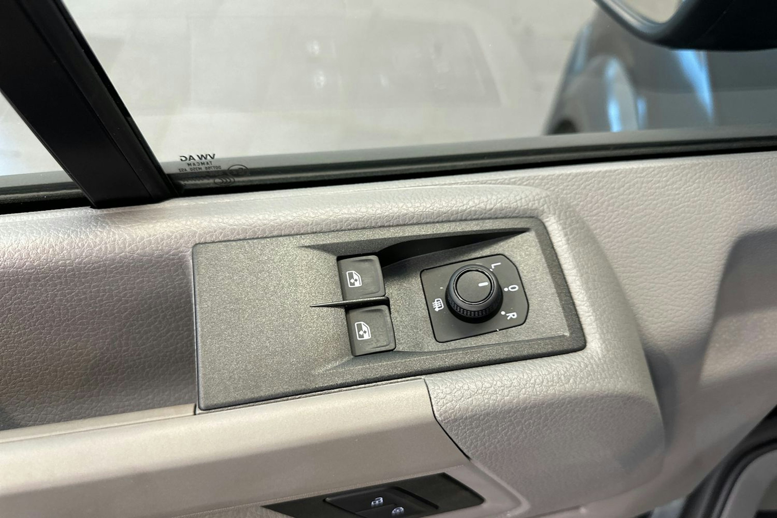 harmaa Volkswagen Crafter 2025 kuva 14.