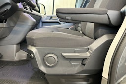harmaa Volkswagen Crafter 2025 kuva 16.