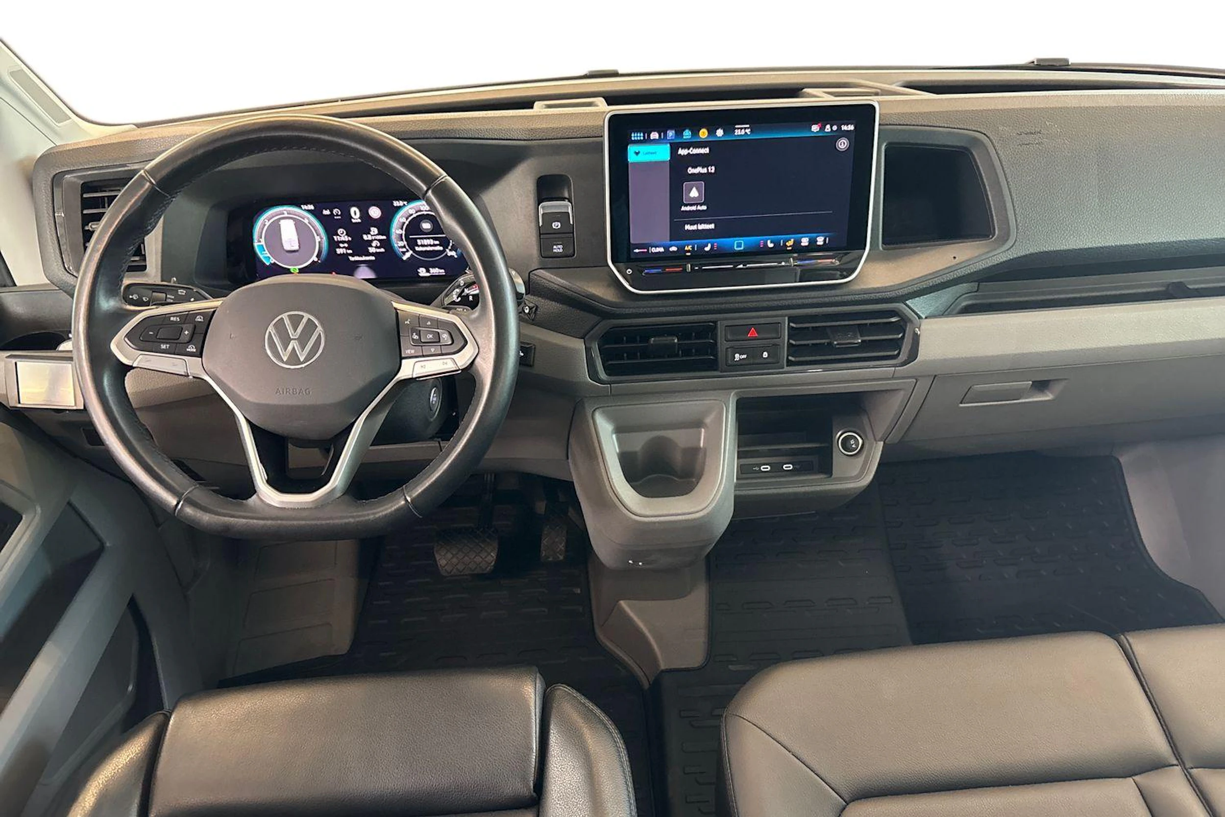 valkoinen Volkswagen Crafter 2025 kuva 9.