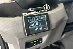 valkoinen Volkswagen Crafter 2025 kuva 20.