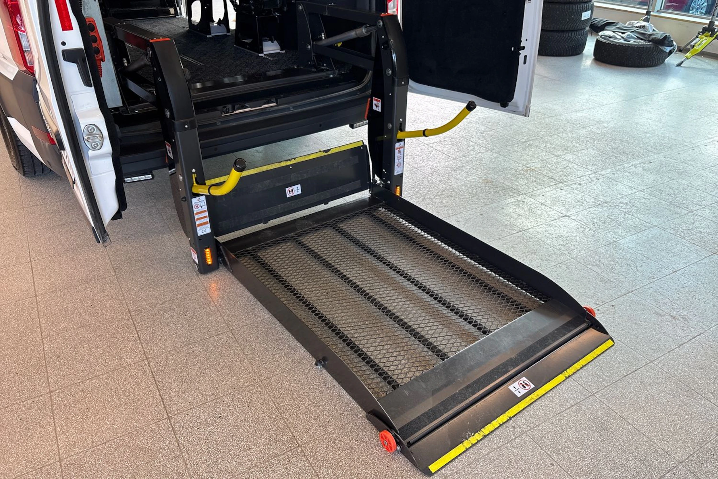 valkoinen Volkswagen Crafter 2025 kuva 30.
