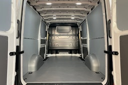 valkoinen Volkswagen Crafter 2025 kuva 12.