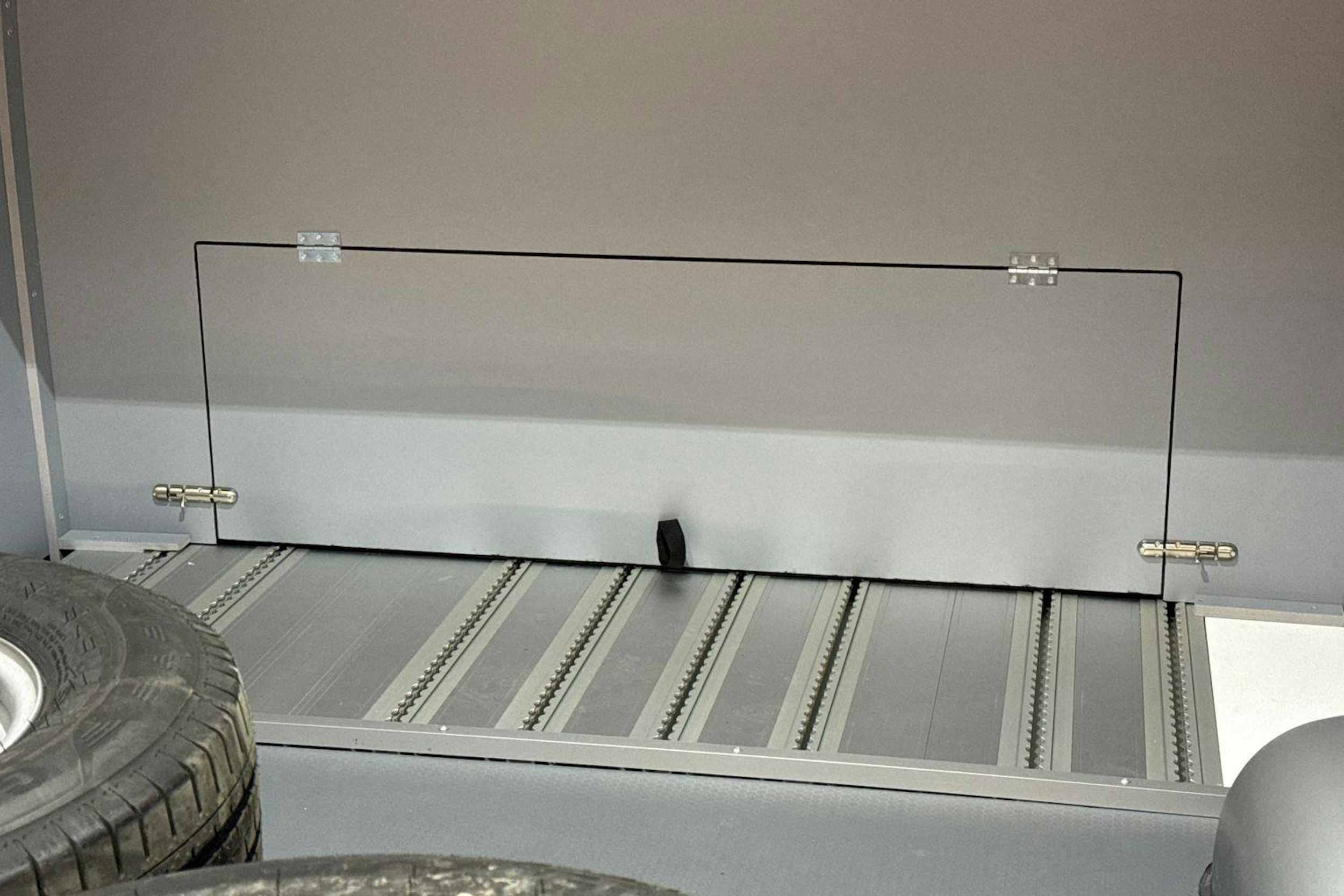 met. musta Volkswagen Crafter 2026 kuva 15.