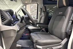 met. musta Volkswagen Crafter 2026 kuva 16.