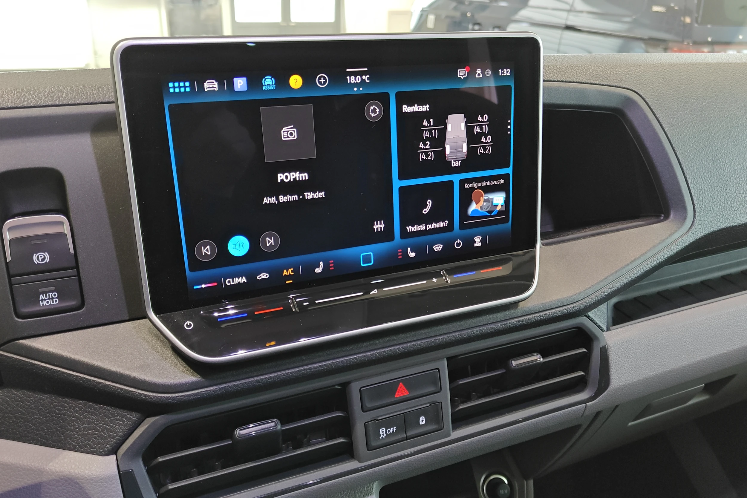 met. musta Volkswagen Crafter 2026 kuva 14.