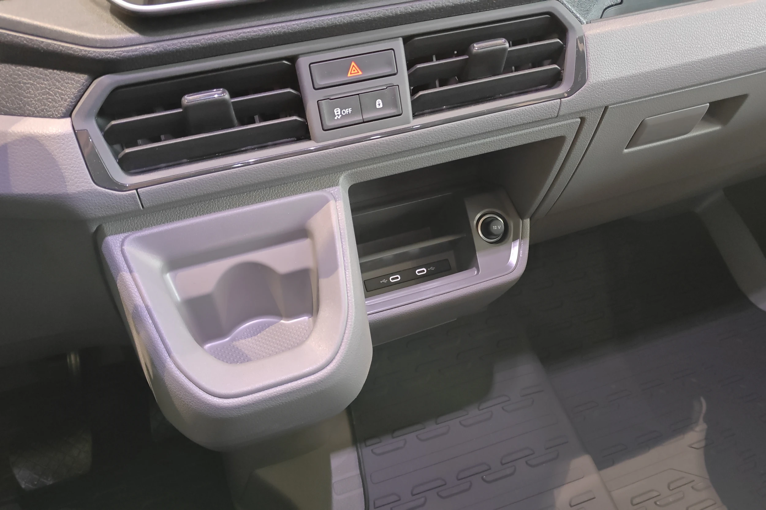 met. musta Volkswagen Crafter 2026 kuva 19.