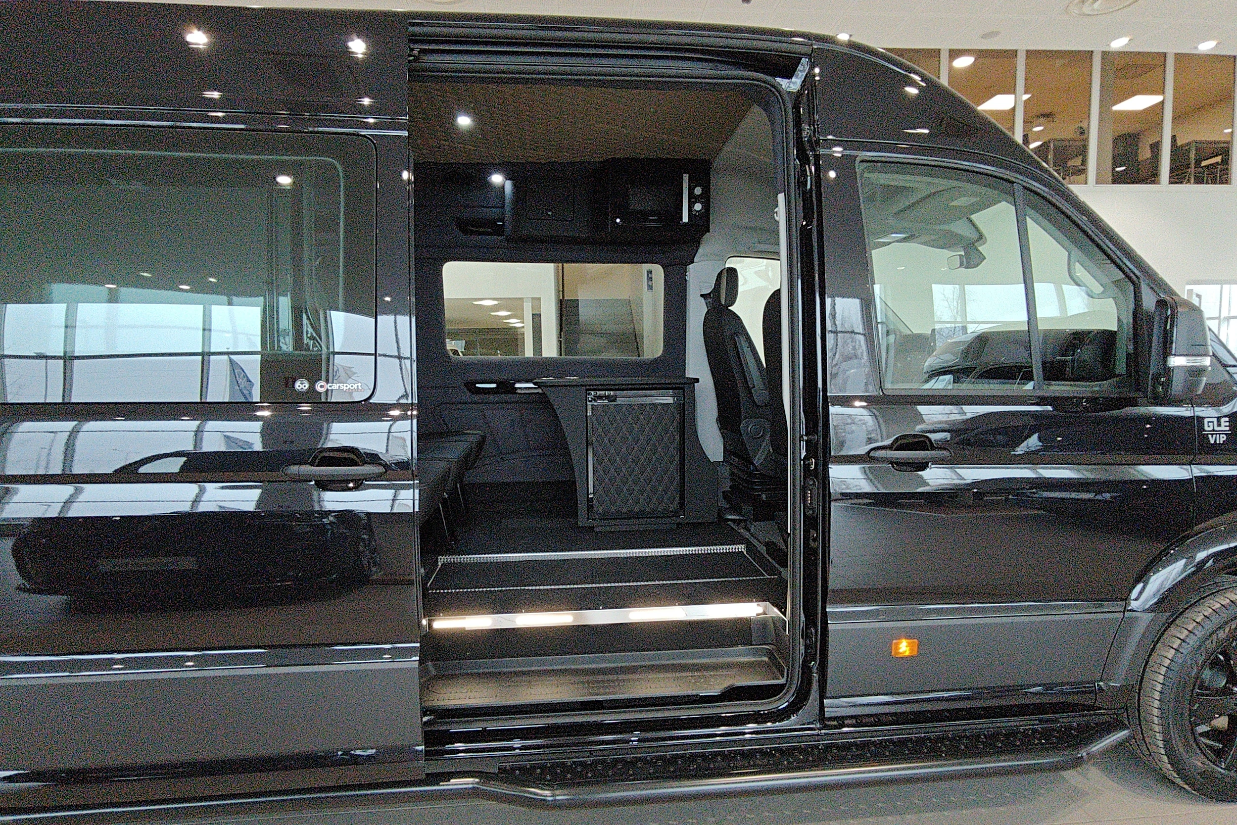 met. musta Volkswagen Crafter 2026 kuva 20.