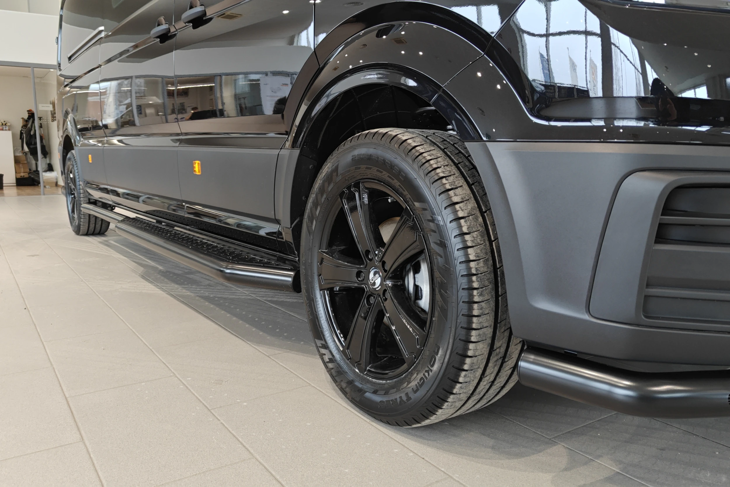 met. musta Volkswagen Crafter 2026 kuva 26.