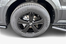 harmaa Volkswagen Crafter 2026 kuva 12.
