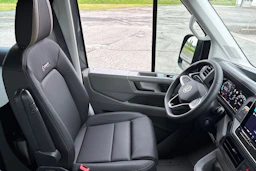 harmaa Volkswagen Crafter 2026 kuva 15.