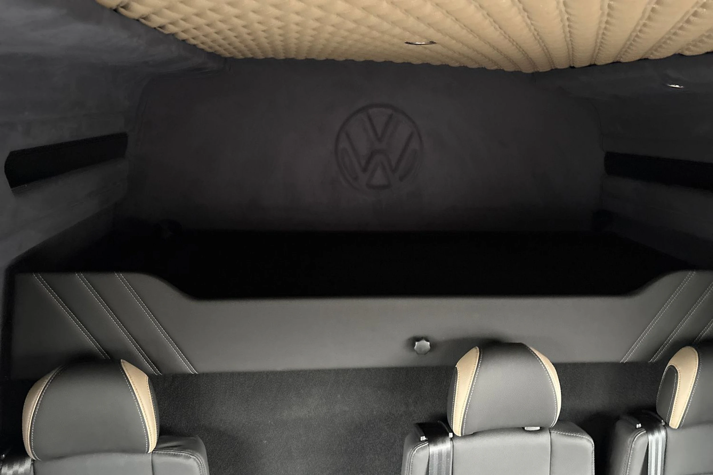 harmaa Volkswagen Crafter 2026 kuva 17.
