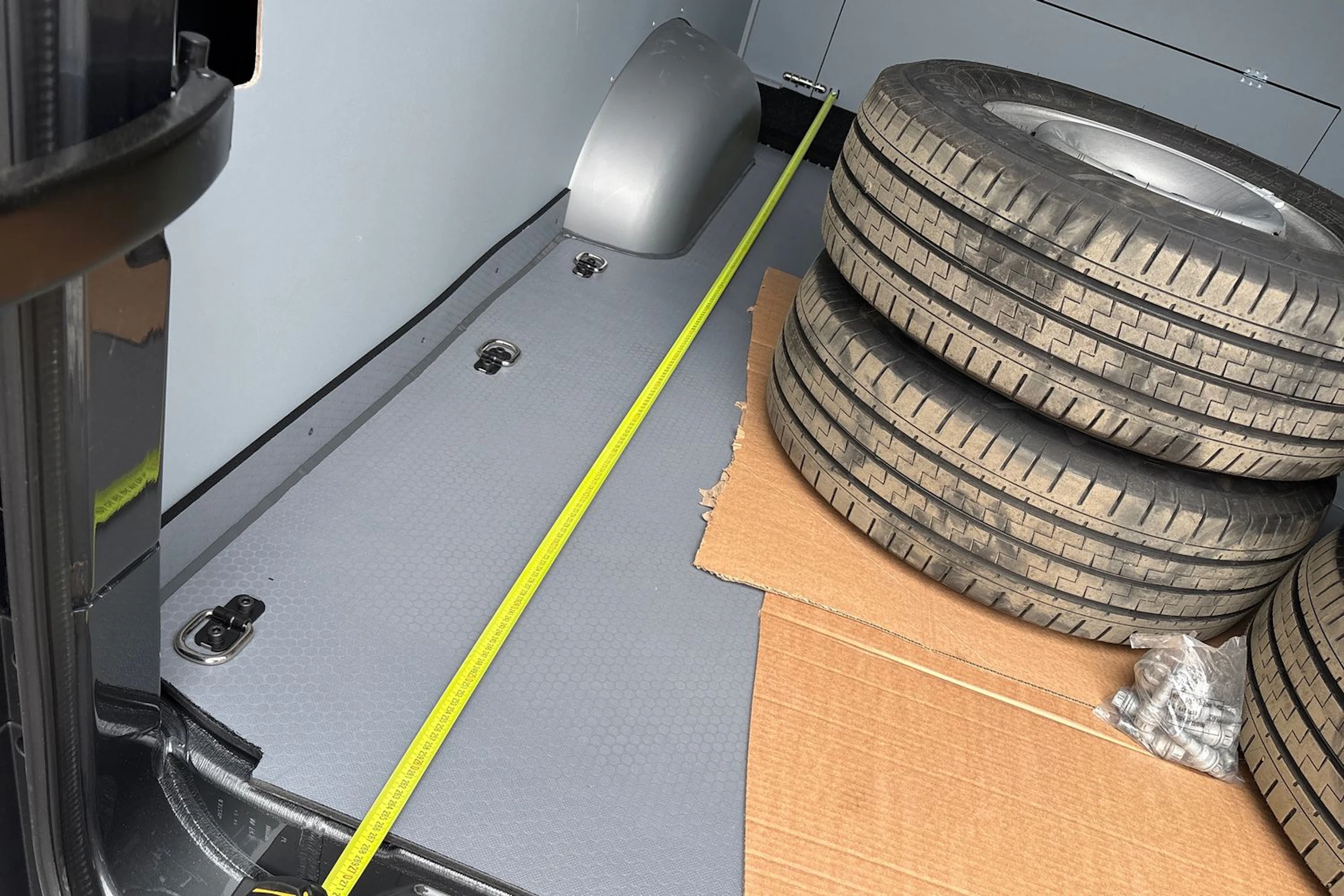 harmaa Volkswagen Crafter 2026 kuva 21.