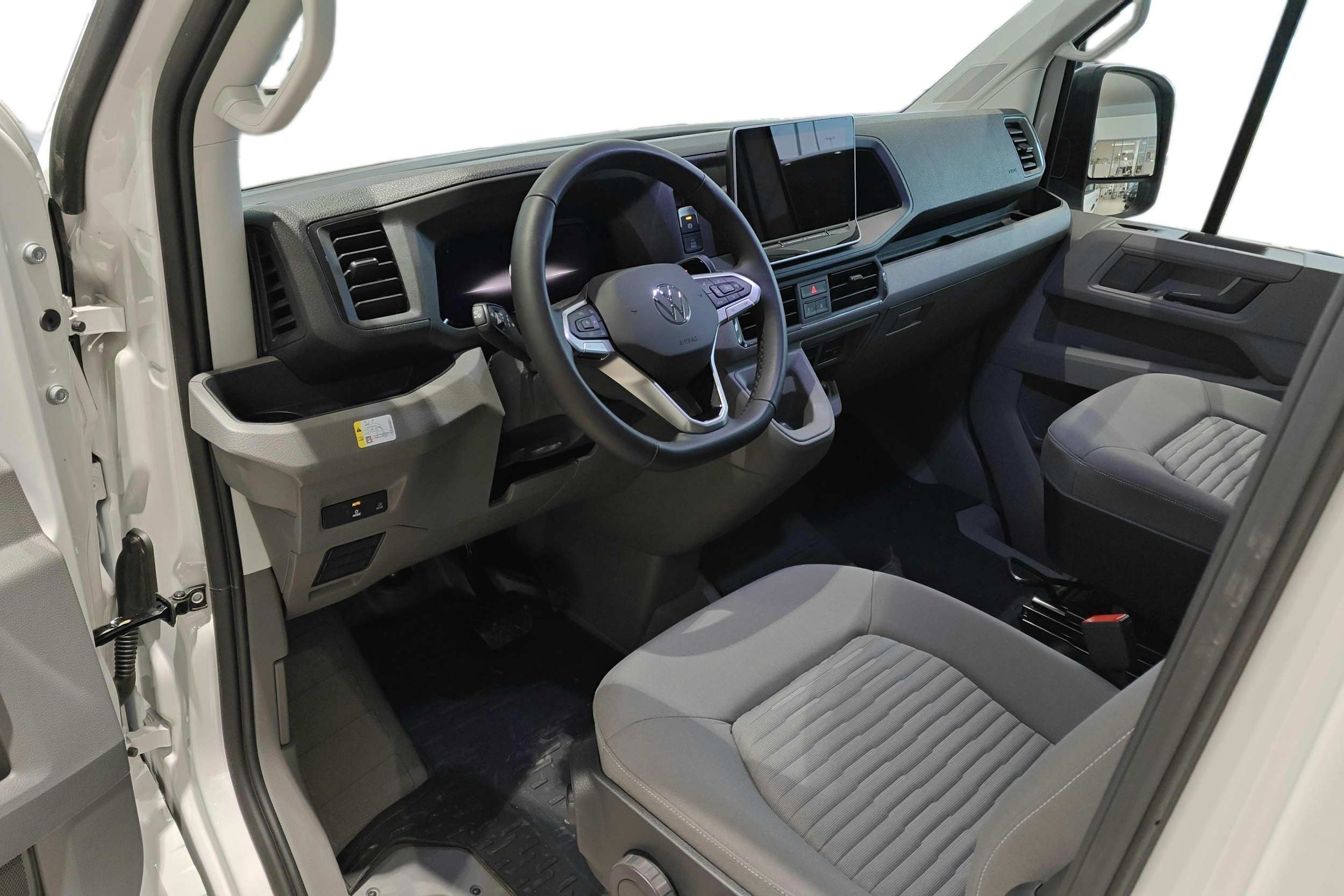 valkoinen Volkswagen Crafter 2026 kuva 8.