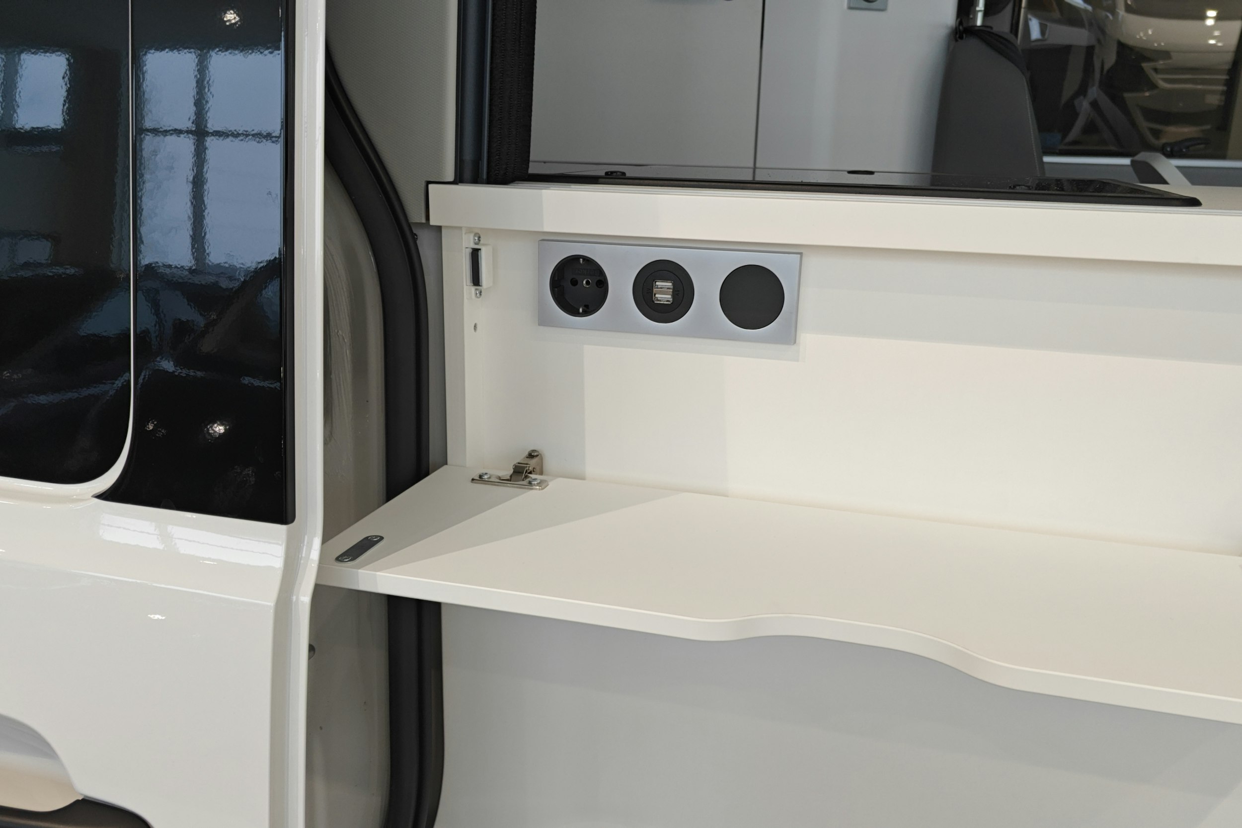 valkoinen Volkswagen Crafter 2026 kuva 20.