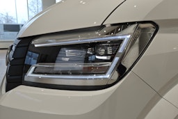 valkoinen Volkswagen Crafter 2026 kuva 38.