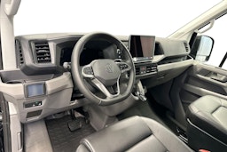 musta Volkswagen Crafter 2026 kuva 8.