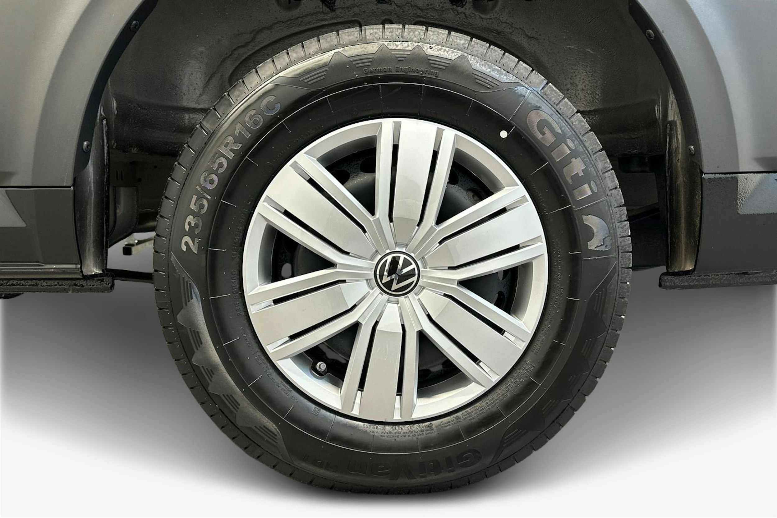 musta Volkswagen Crafter 2026 kuva 12.