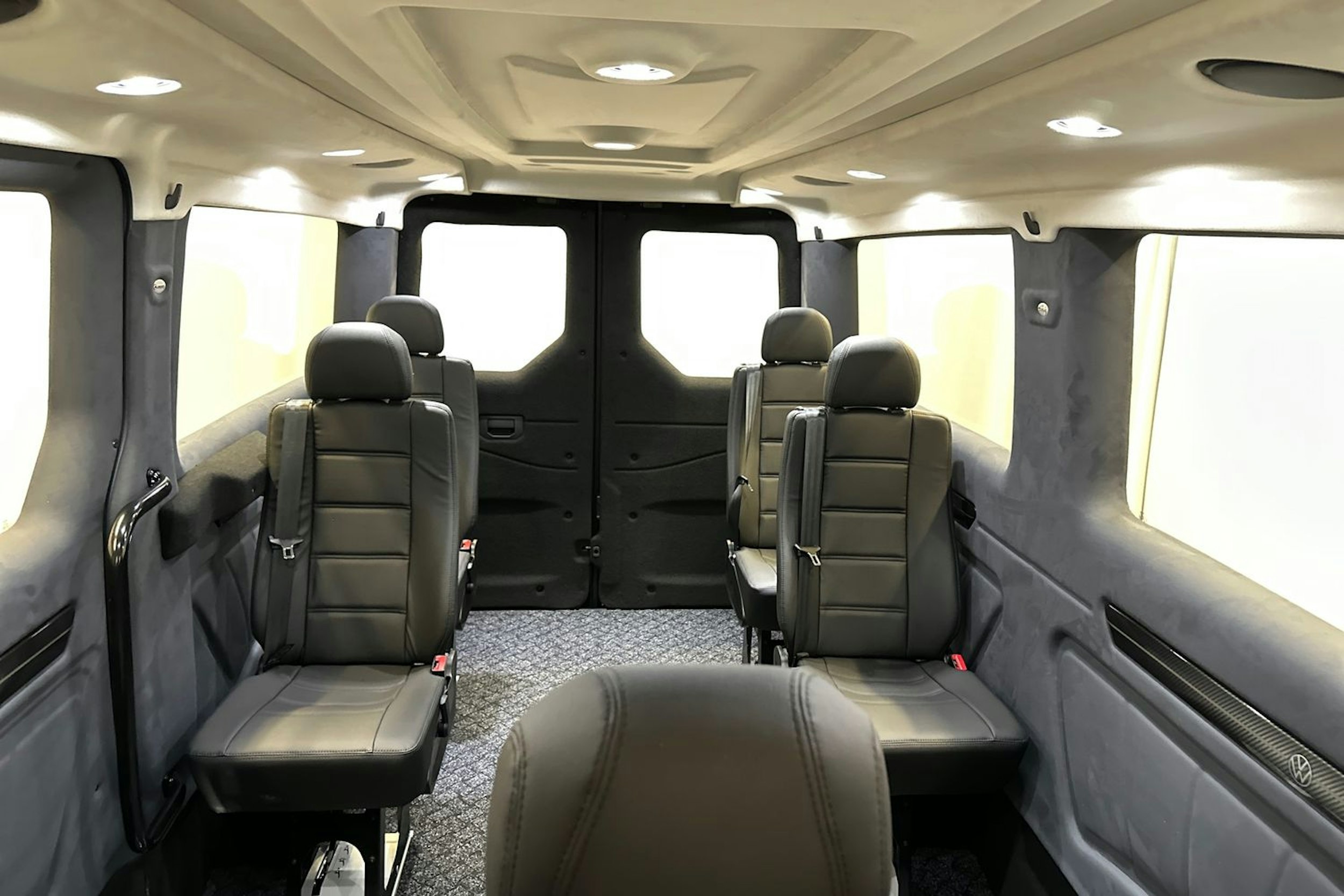 musta Volkswagen Crafter 2026 kuva 14.