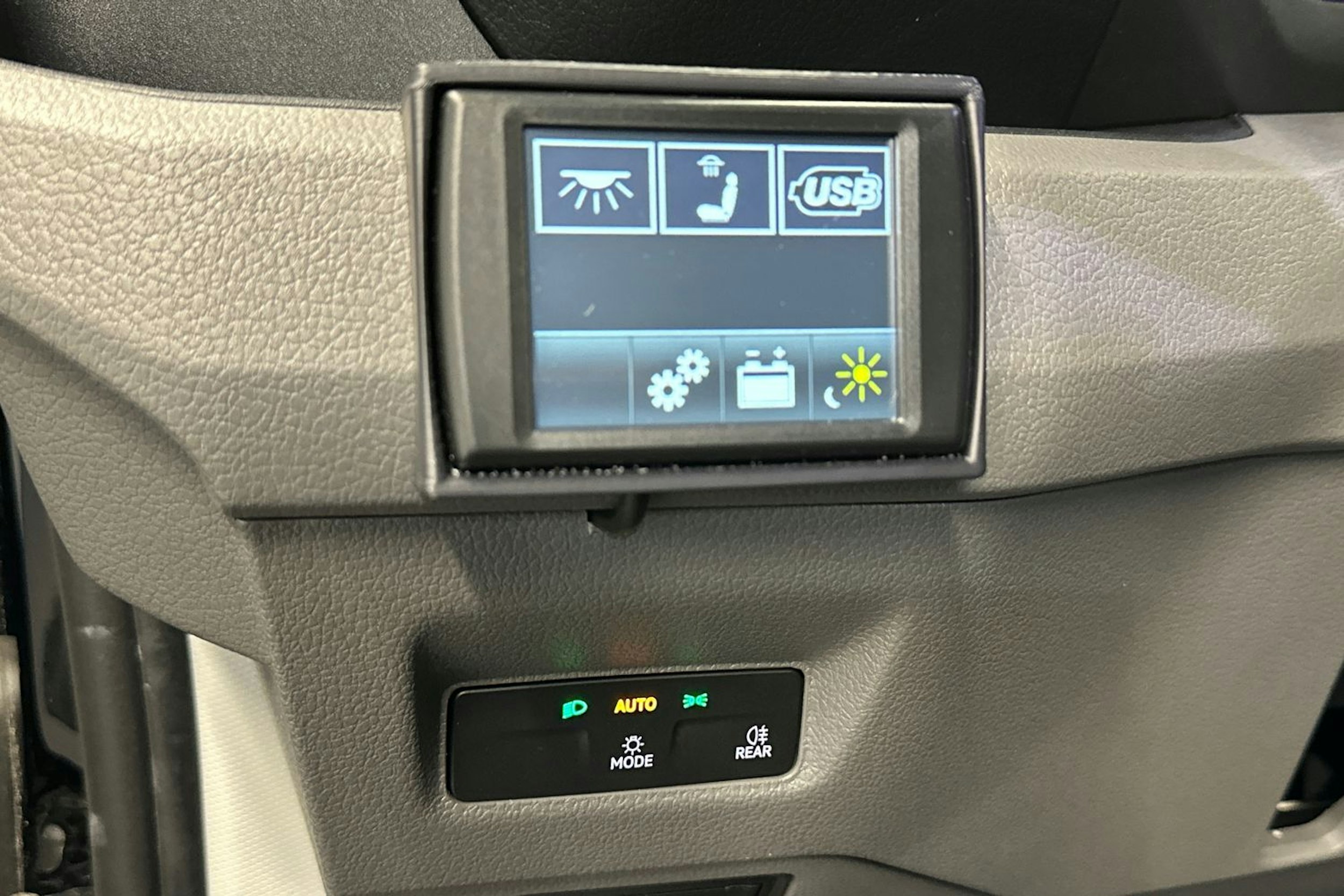 musta Volkswagen Crafter 2026 kuva 17.