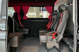 musta Volkswagen Crafter 2026 kuva 11.