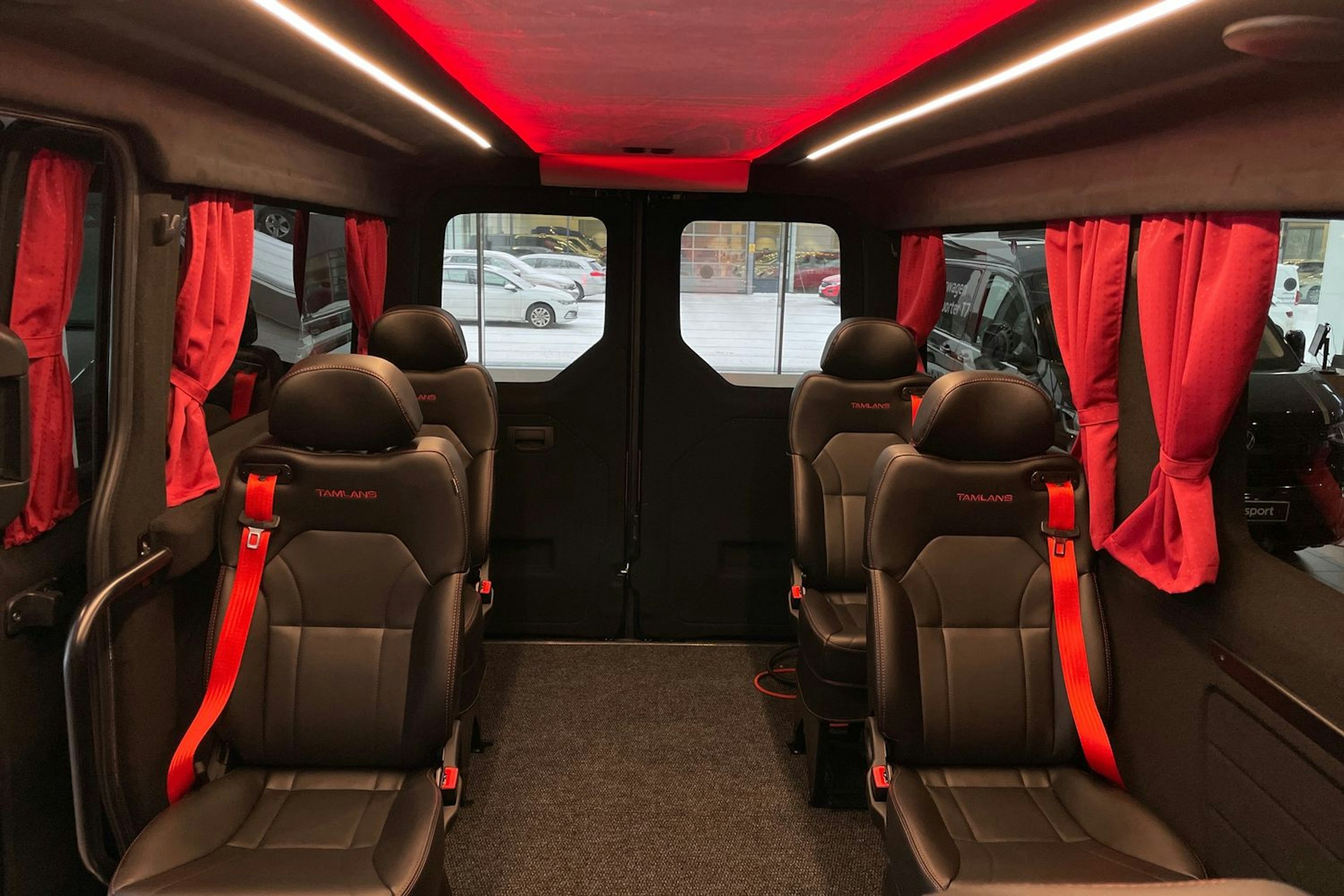 musta Volkswagen Crafter 2026 kuva 14.