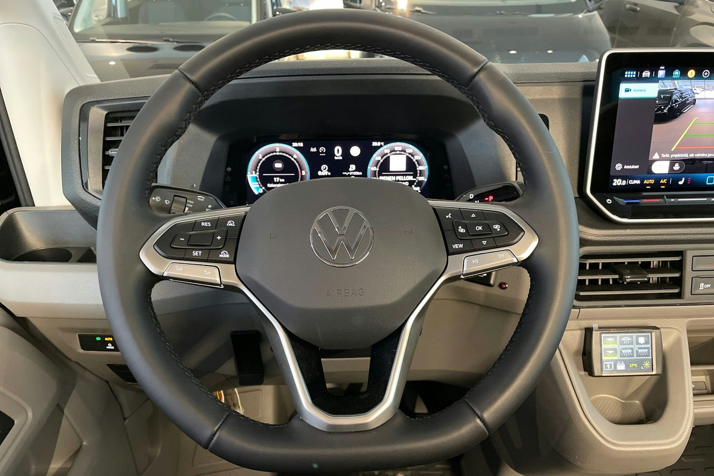 musta Volkswagen Crafter 2026 kuva 17.