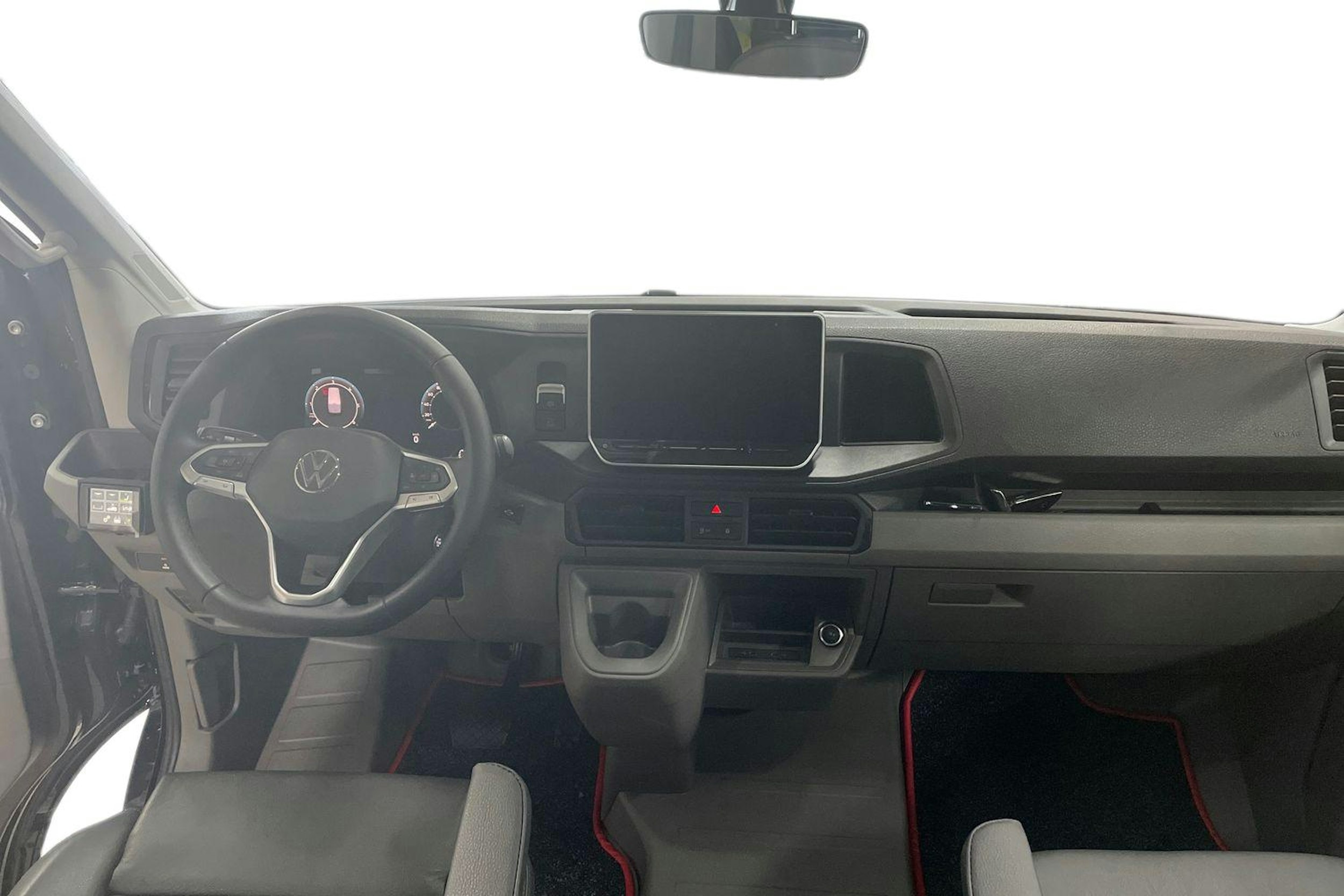 musta Volkswagen Crafter 2026 kuva 9.