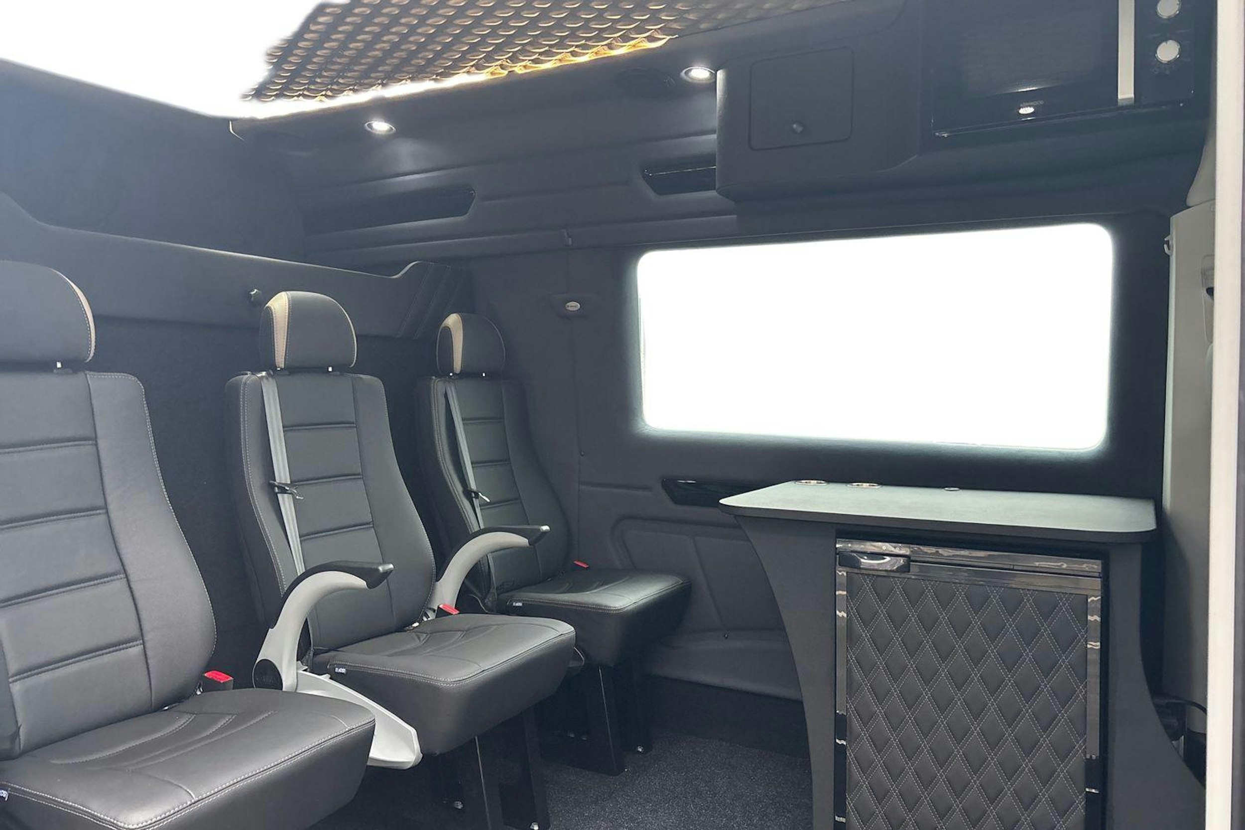 met. harmaa Volkswagen Crafter 2026 kuva 11.