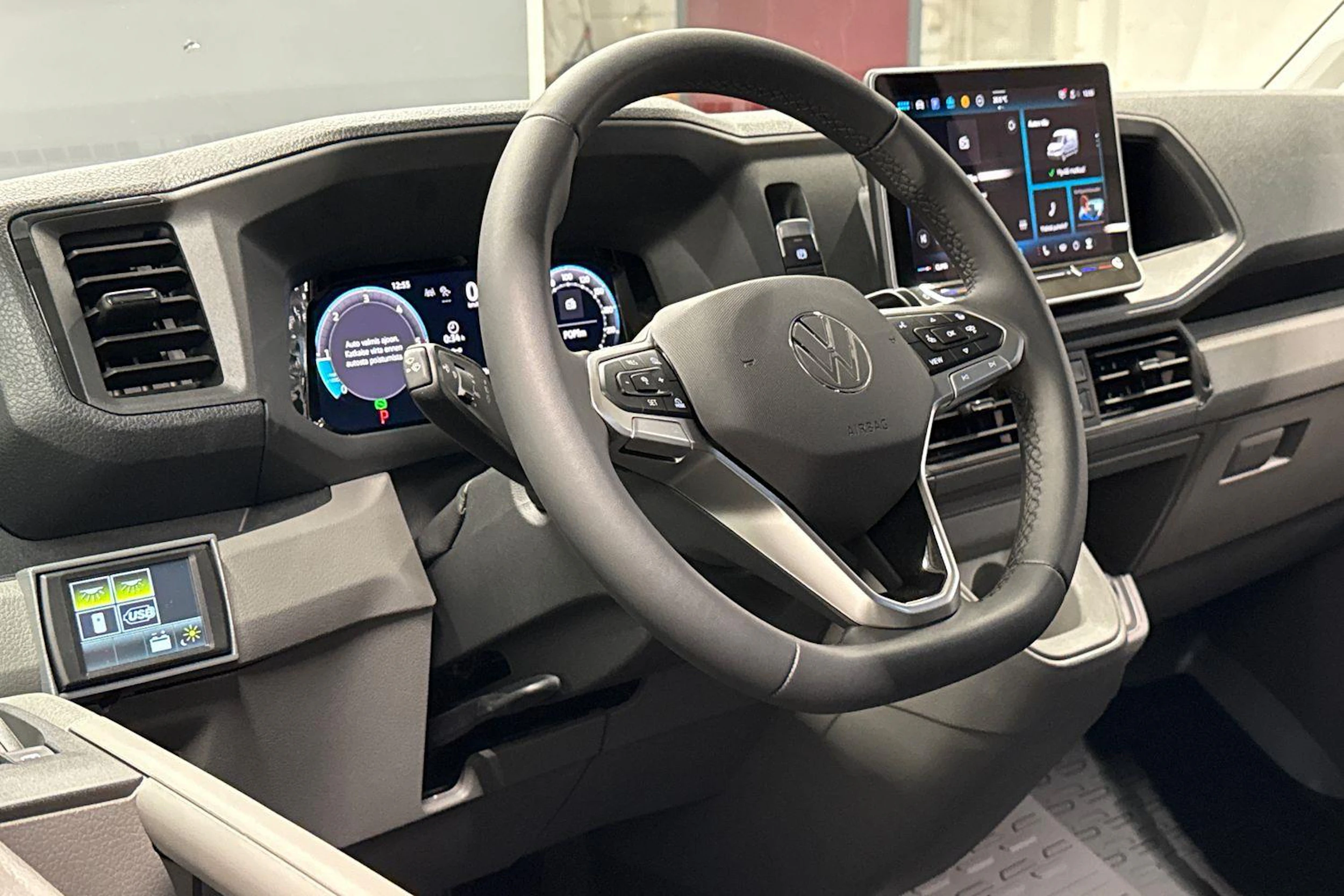 met. musta Volkswagen Crafter 2026 kuva 6.