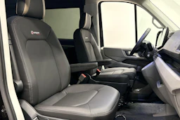 met. musta Volkswagen Crafter 2026 kuva 8.