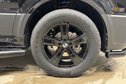 met. musta Volkswagen Crafter 2026 kuva 9.