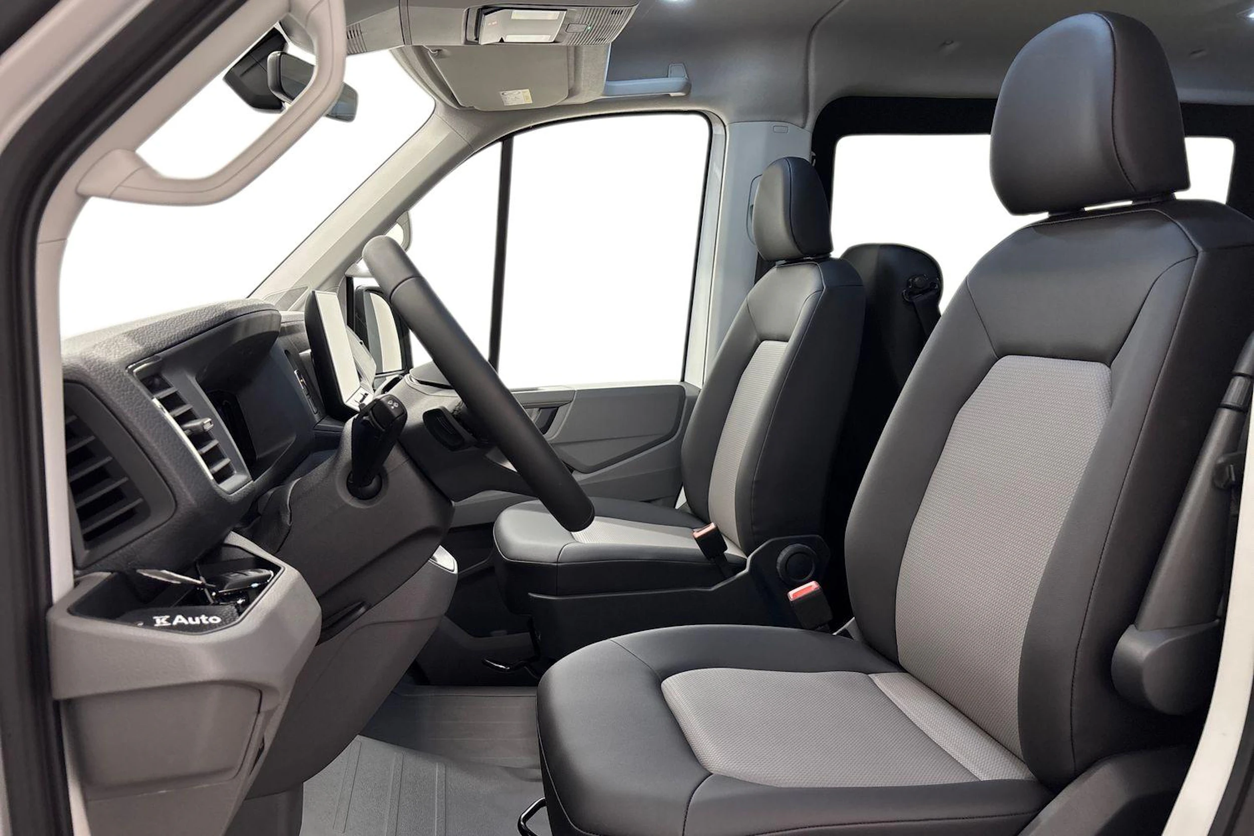 valkoinen Volkswagen Crafter 2026 kuva 11.
