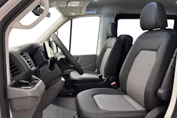 valkoinen Volkswagen Crafter 2026 kuva 11.