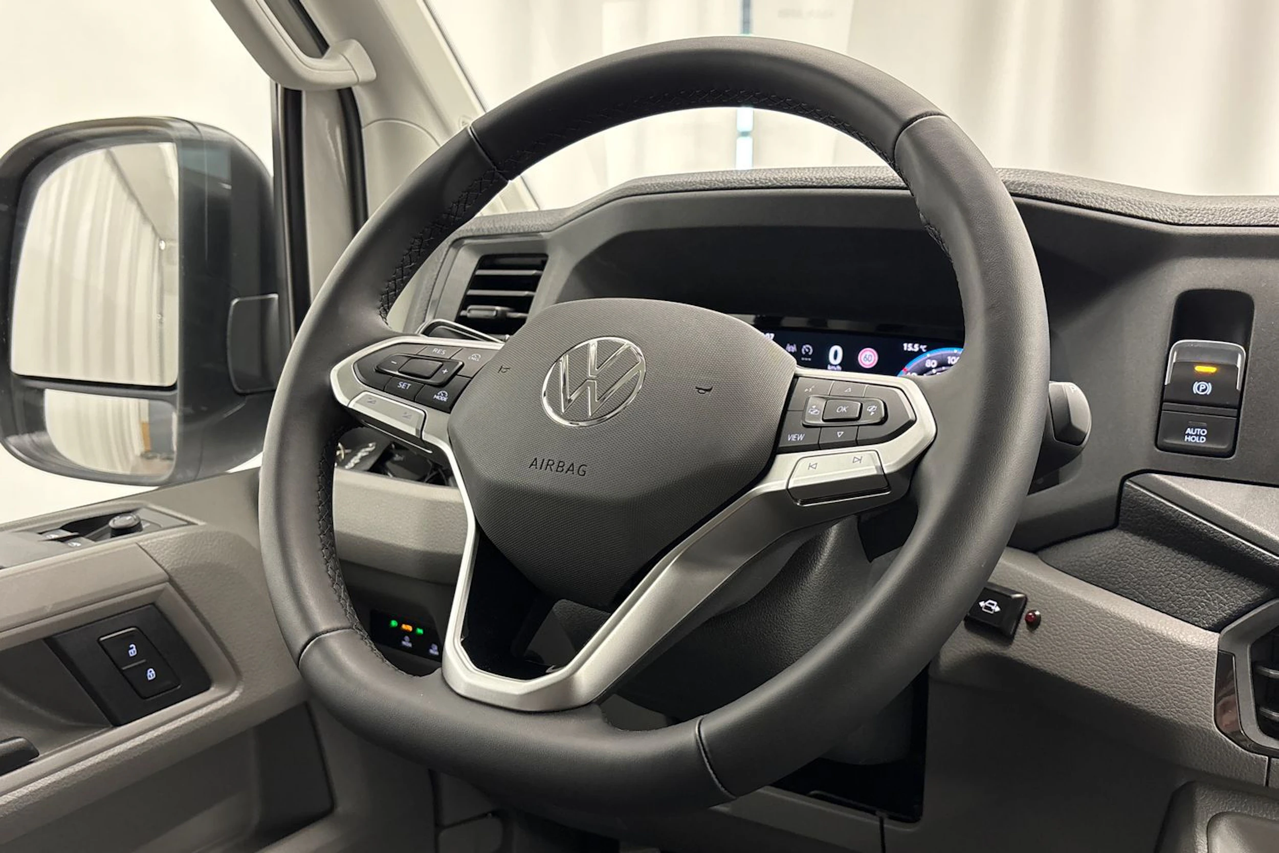 valkoinen Volkswagen Crafter 2026 kuva 14.