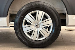 valkoinen Volkswagen Crafter 2026 kuva 19.