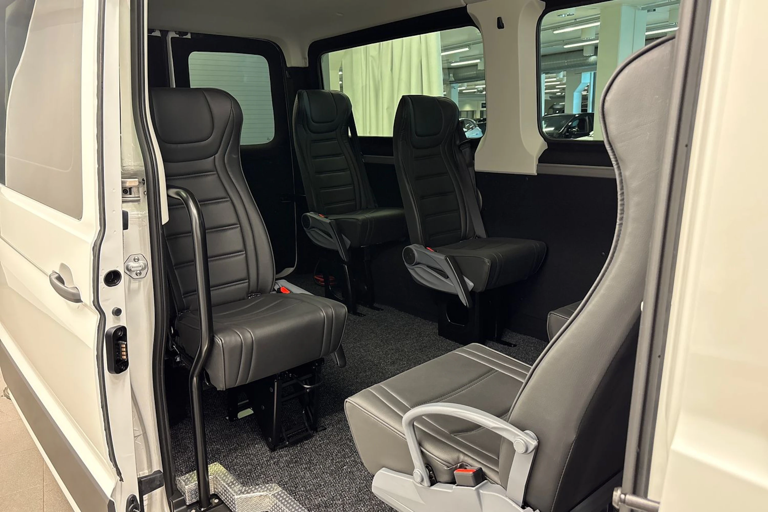 valkoinen Volkswagen Crafter 2026 kuva 26.