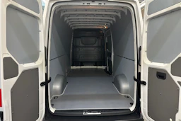 valkoinen Volkswagen Crafter 2026 kuva 10.