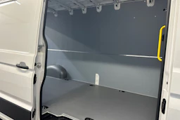 valkoinen Volkswagen Crafter 2026 kuva 11.