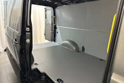 harmaa Volkswagen Crafter 2026 kuva 13.