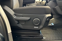 harmaa Volkswagen Crafter 2026 kuva 15.