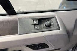 harmaa Volkswagen Crafter 2026 kuva 18.