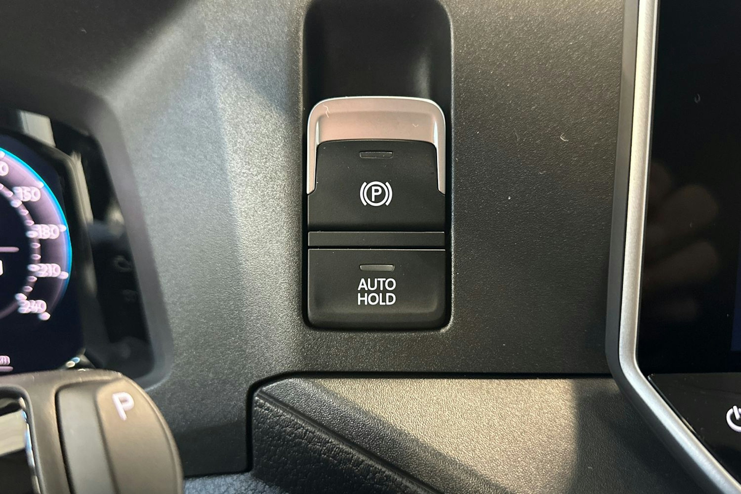 harmaa Volkswagen Crafter 2026 kuva 28.