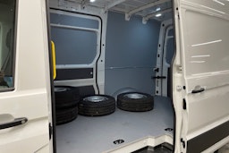 valkoinen Volkswagen Crafter 2026 kuva 12.