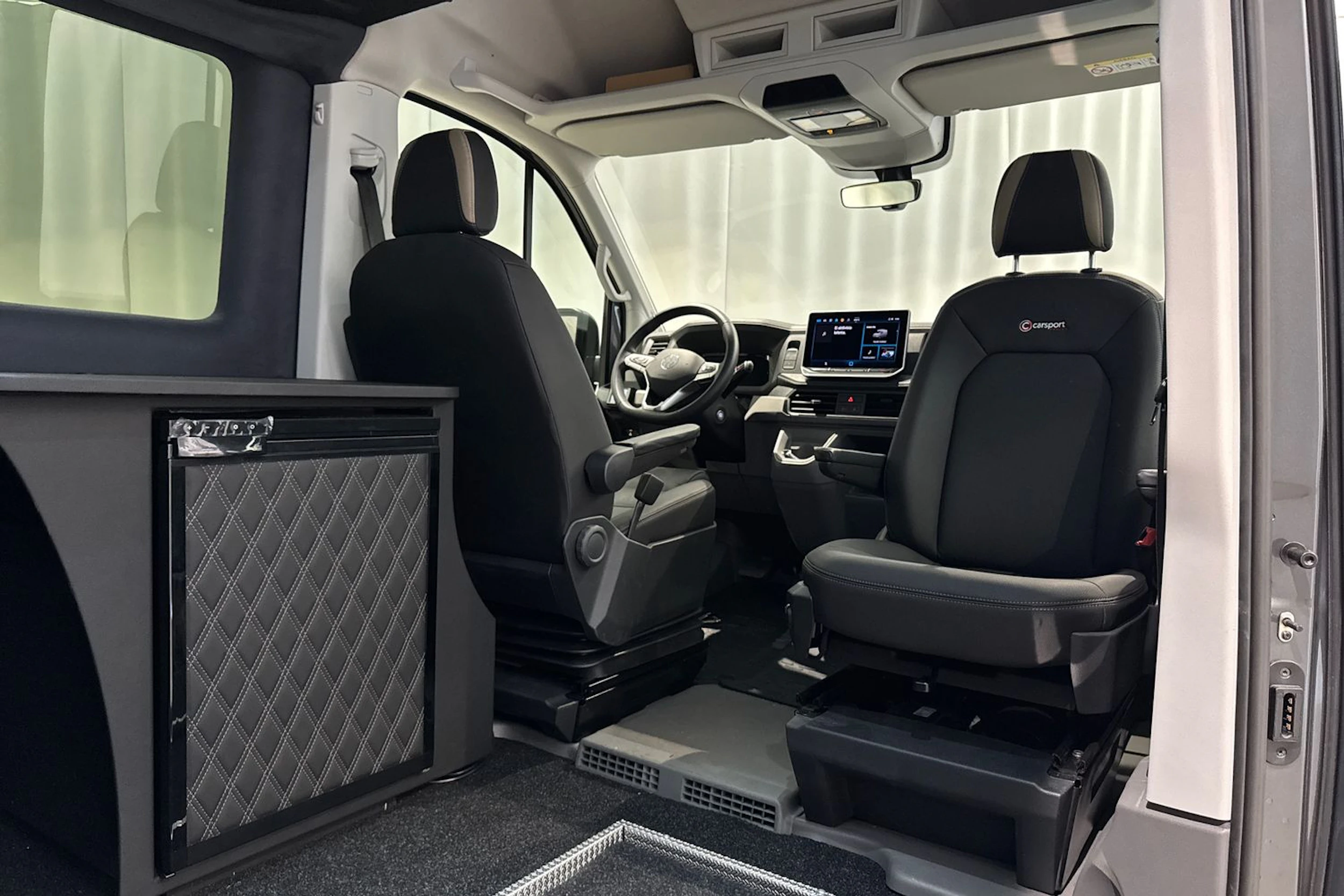 met. harmaa Volkswagen Crafter 2026 kuva 15.