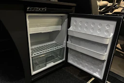 met. harmaa Volkswagen Crafter 2026 kuva 19.
