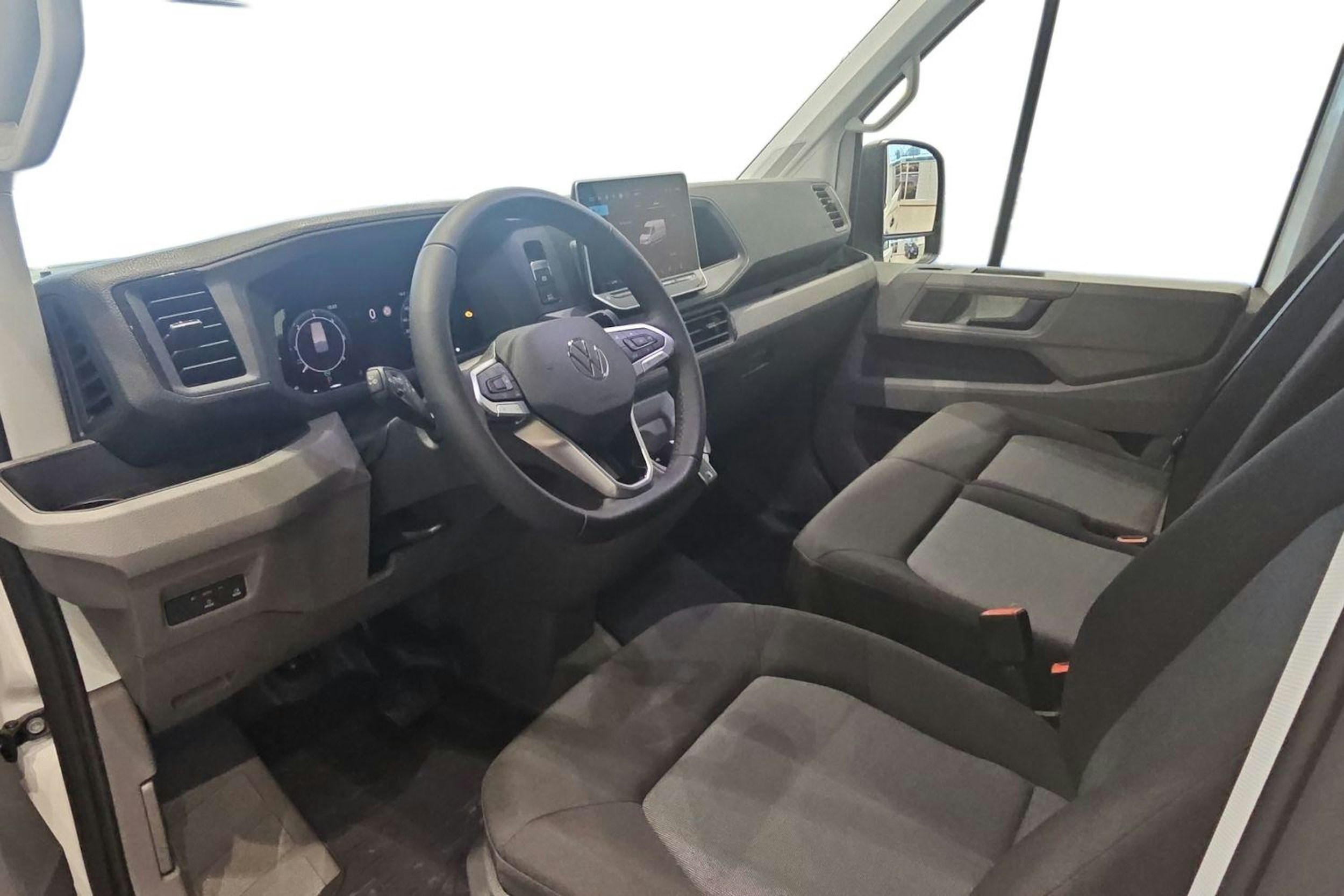 valkoinen Volkswagen Crafter 2026 kuva 8.